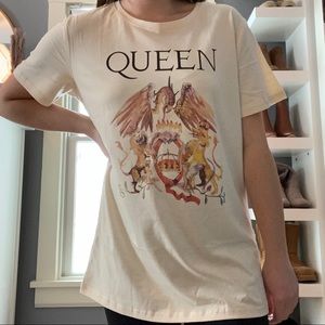 Queen Graphic Tee